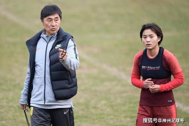 上海队外援伤情更新：白边复出成疑，洛夫顿确认无大碍备战G2